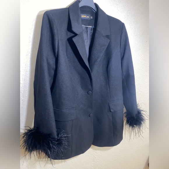 Fashion Nova Black Blazer with Feather Cuffs - Picture 4 of 5